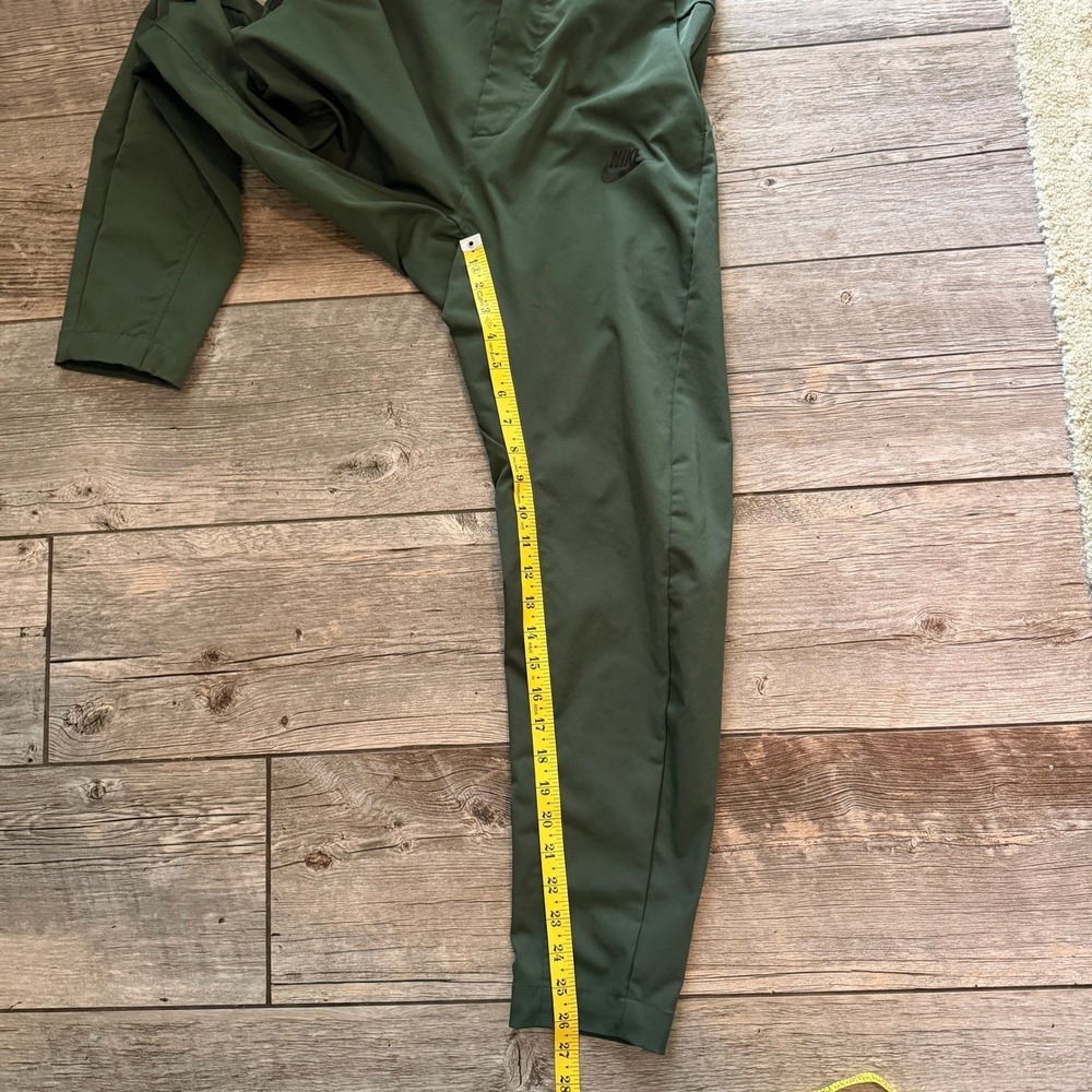Nike Womens Tech Essentials Woven Tapered Pants Dark Green Olive XS - Picture 8 of 8